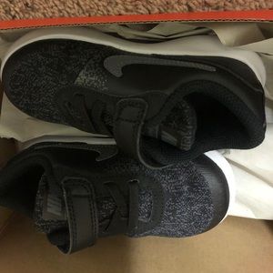 Nike flex toddler size 8 new for boy  !
